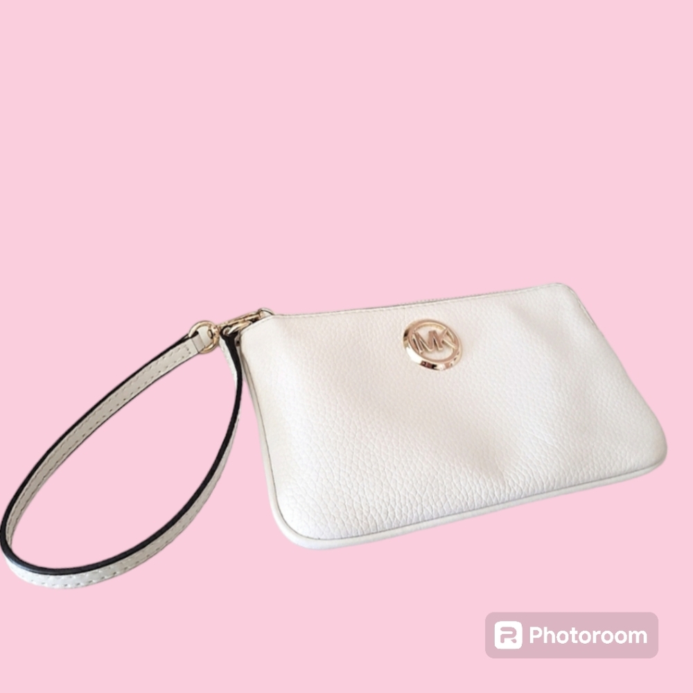 Michael Kors Wristlet